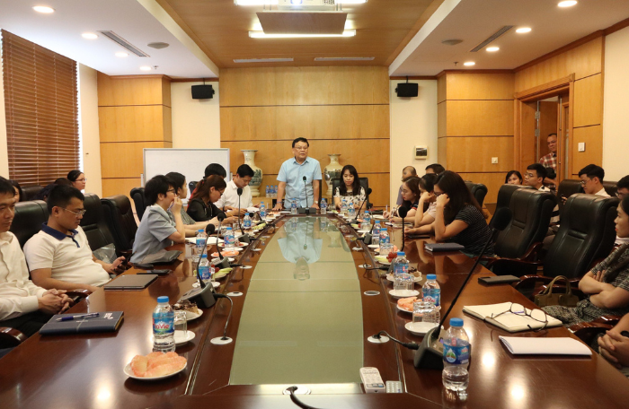 Nâng cao trách nhiệm của công ty chứng khoán trong việc kiểm soát nghĩa vụ báo cáo thông tin của các tổ chức niêm yết