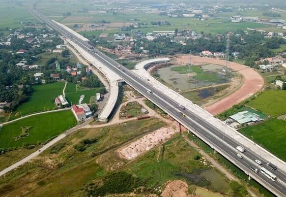 Đồng Nai chuẩn bị thực hiện tuyến đường trên cao gần 12.000 tỷ – Quốc lộ 51 sắp có diện mạo mới?